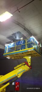 鍋谷トンネル　はく落対策工事