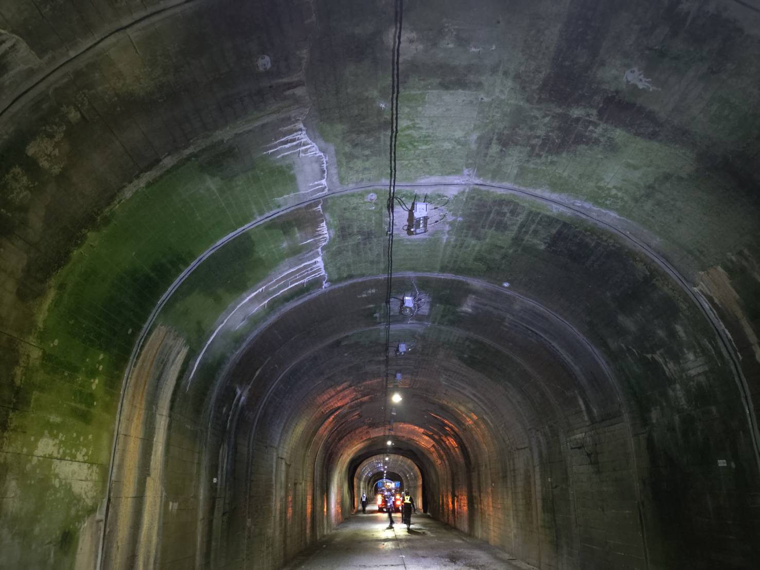 戸賀深瀬トンネル 照明LED化