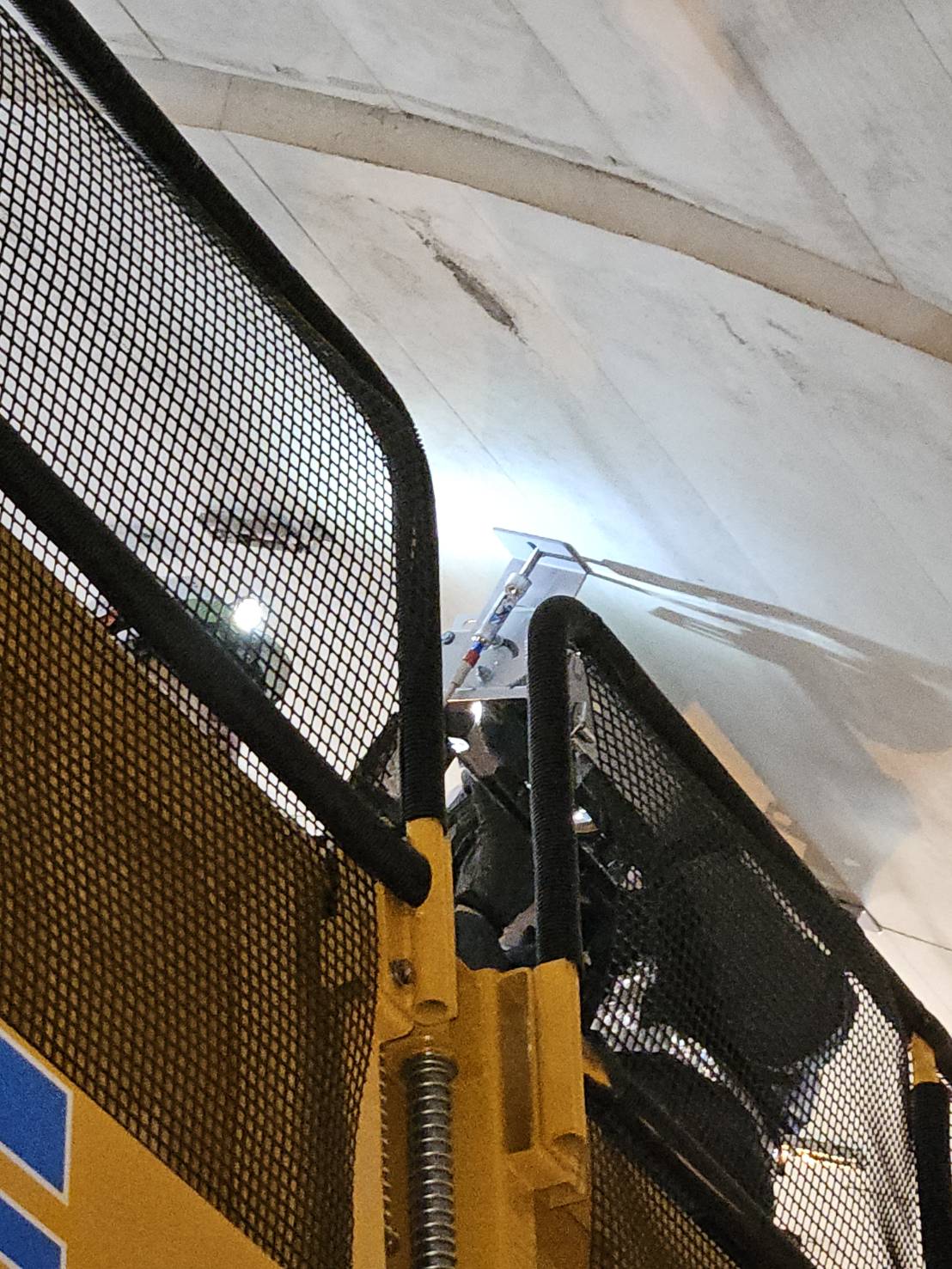 トンネル照明設備更新工事